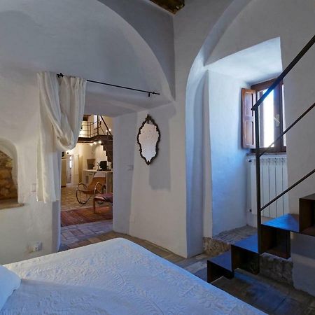 L'Arrocco - La Torre Col Mare Sul Tetto Apartment ตาร์กวิเนีย ภายนอก รูปภาพ