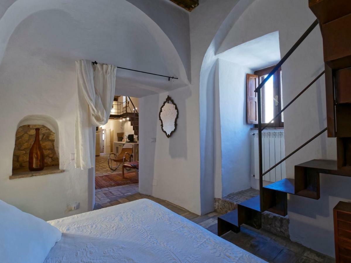 L'Arrocco - La Torre Col Mare Sul Tetto Apartment ตาร์กวิเนีย ภายนอก รูปภาพ