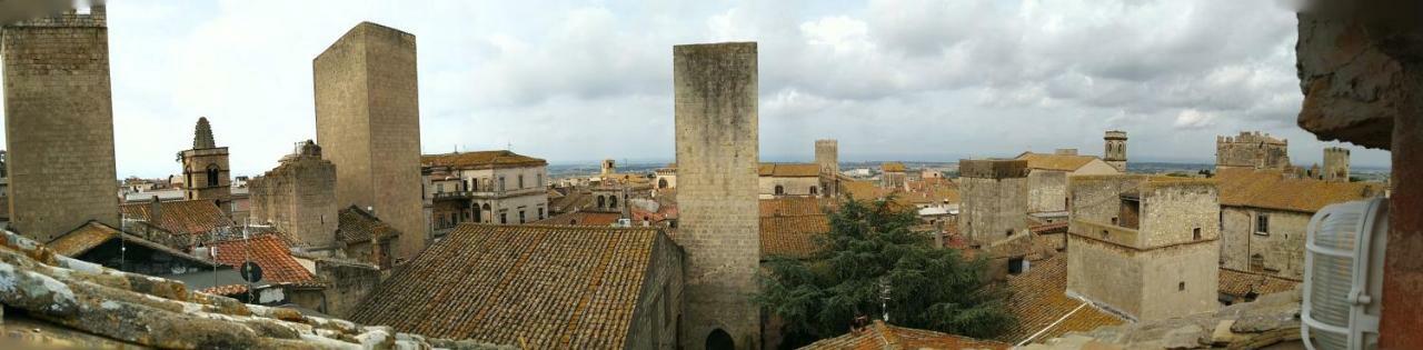 L'Arrocco - La Torre Col Mare Sul Tetto Apartment ตาร์กวิเนีย ภายนอก รูปภาพ