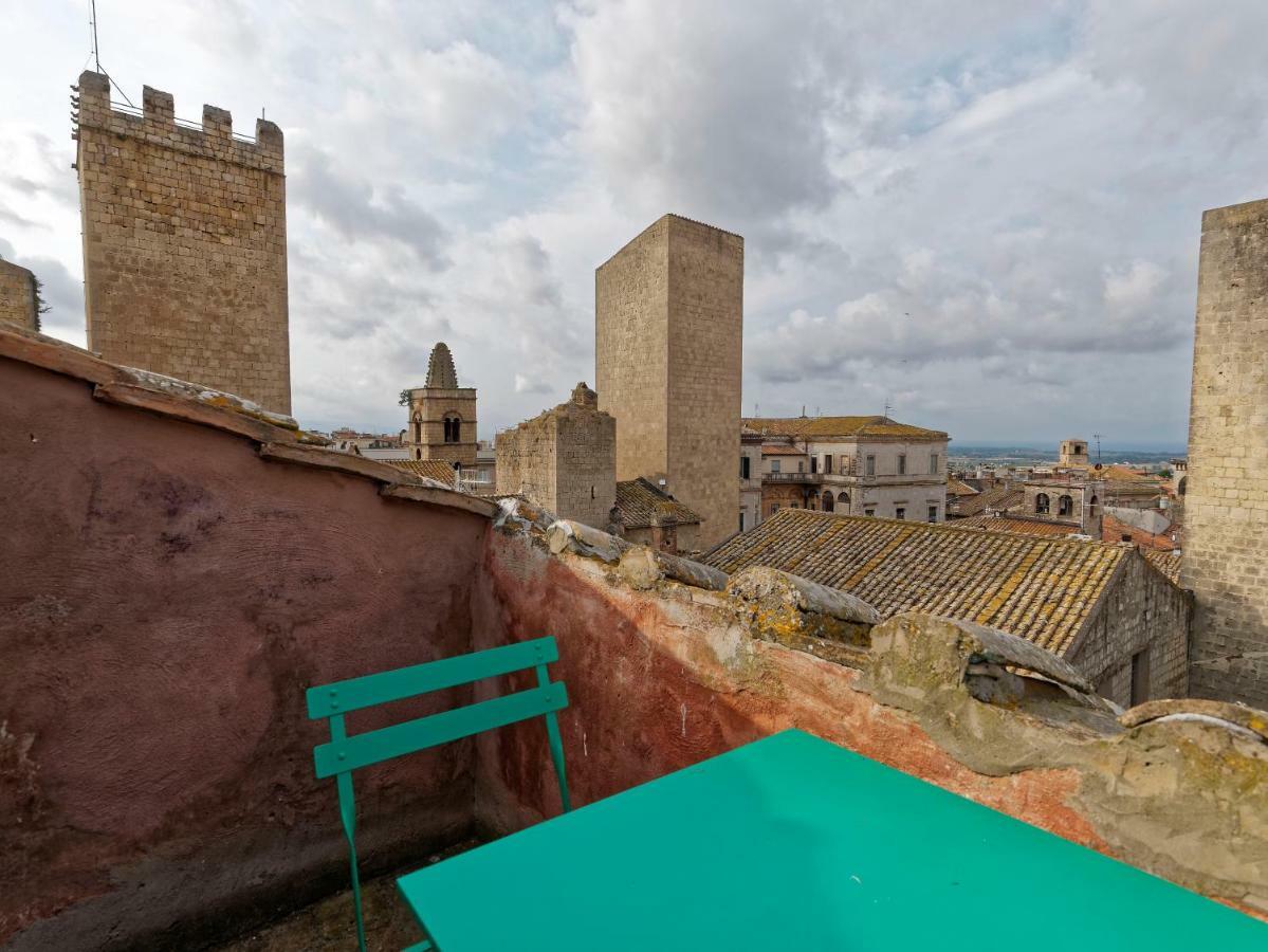 L'Arrocco - La Torre Col Mare Sul Tetto Apartment ตาร์กวิเนีย ภายนอก รูปภาพ