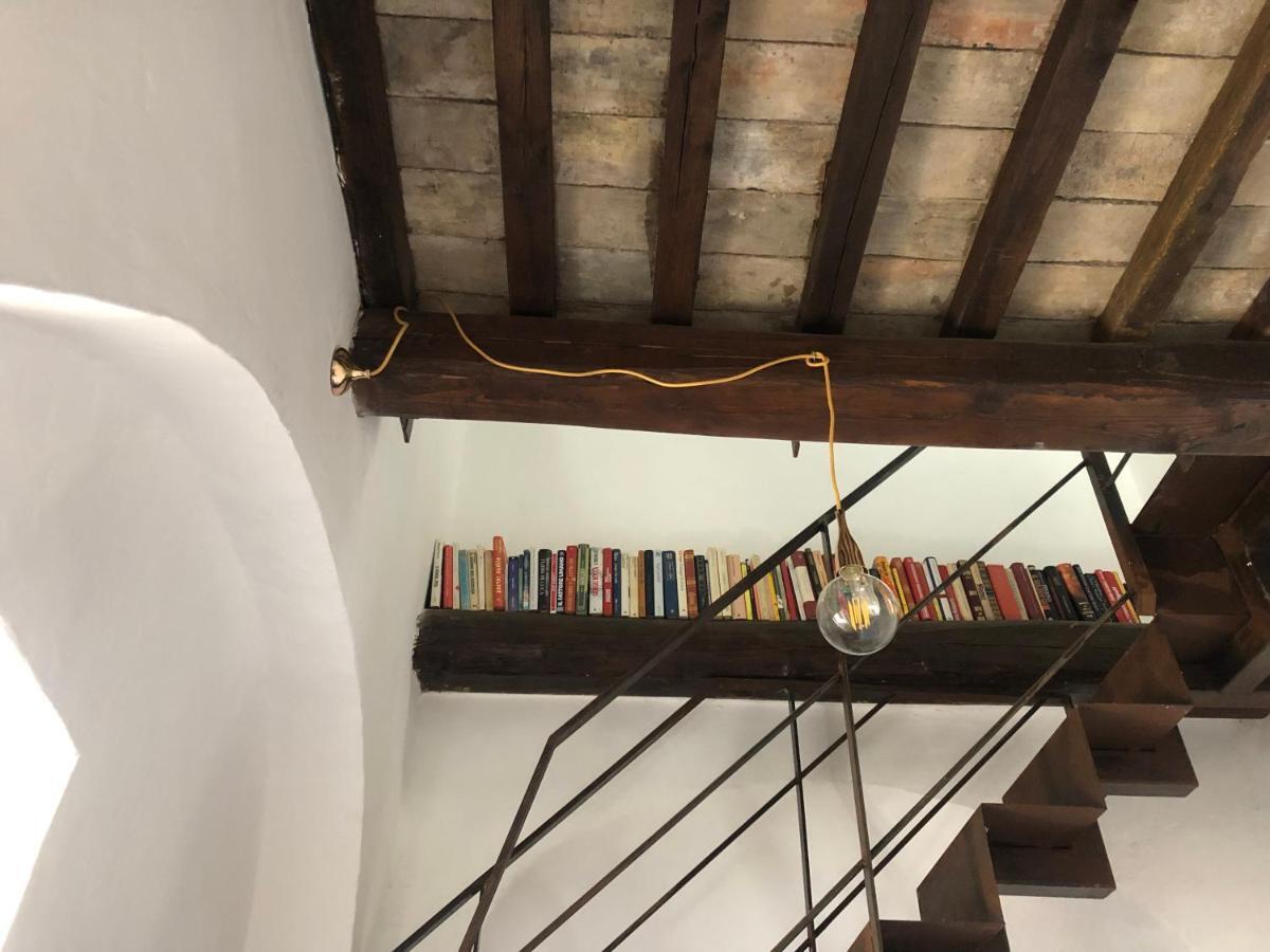 L'Arrocco - La Torre Col Mare Sul Tetto Apartment ตาร์กวิเนีย ภายนอก รูปภาพ